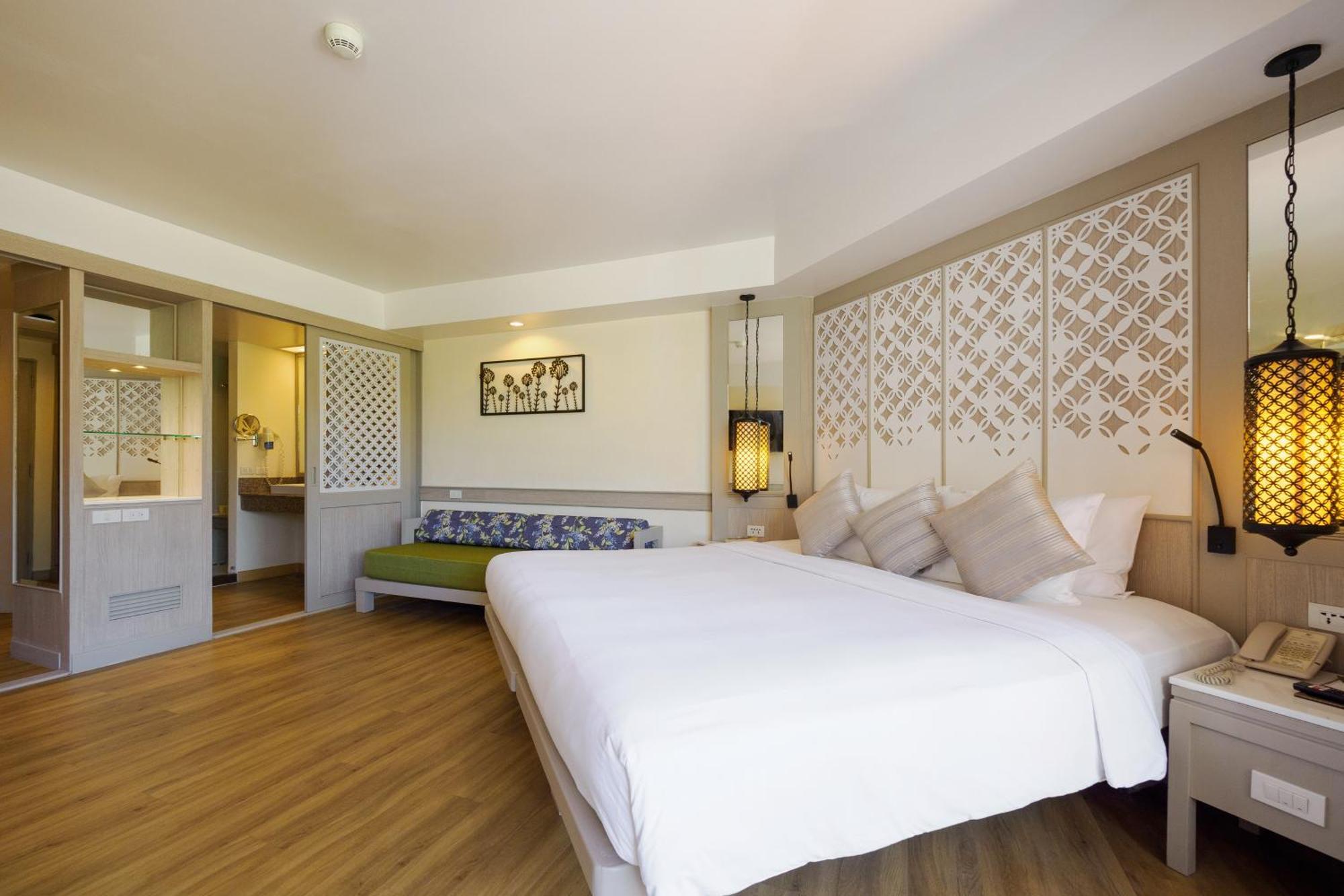Deluxe Double or Twin Room Garden View